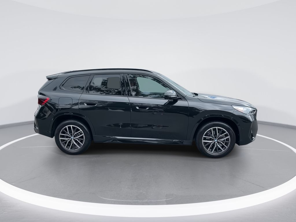Thumbnail: 2025 BMW X1 - 9