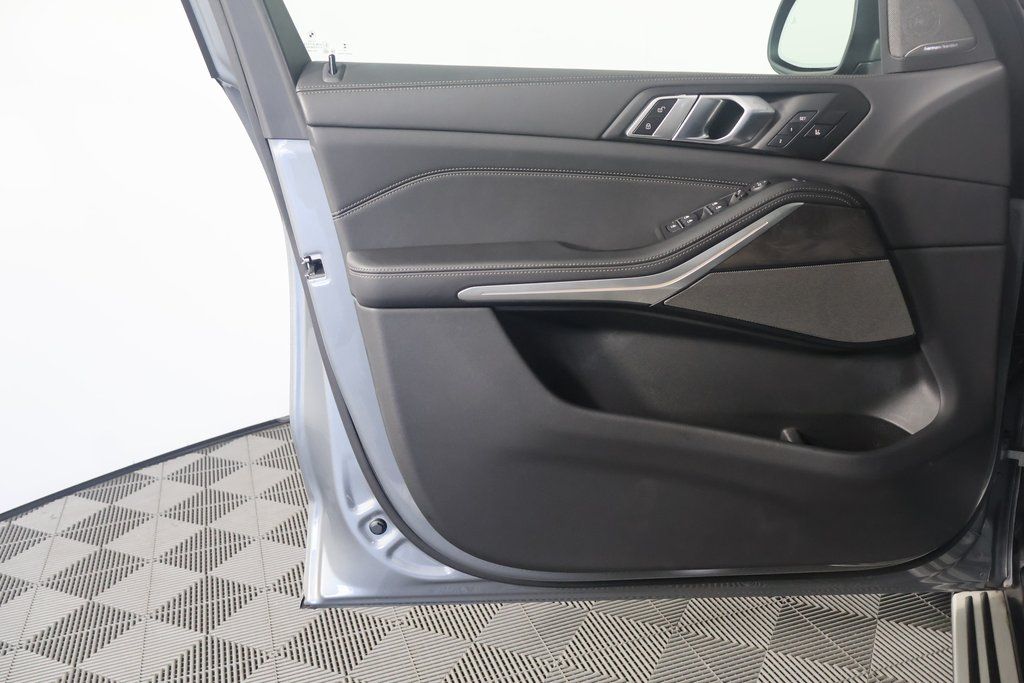 Thumbnail: 2024 BMW X5 - 12