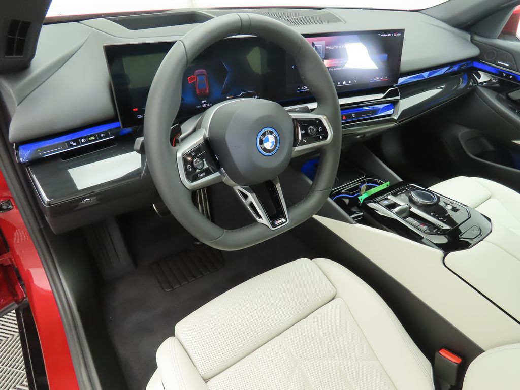 Thumbnail: 2025 BMW i5 - 4