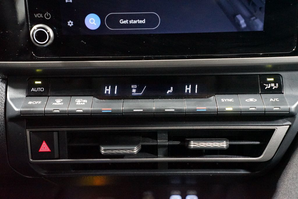 Thumbnail: 2025 Toyota Camry - 20