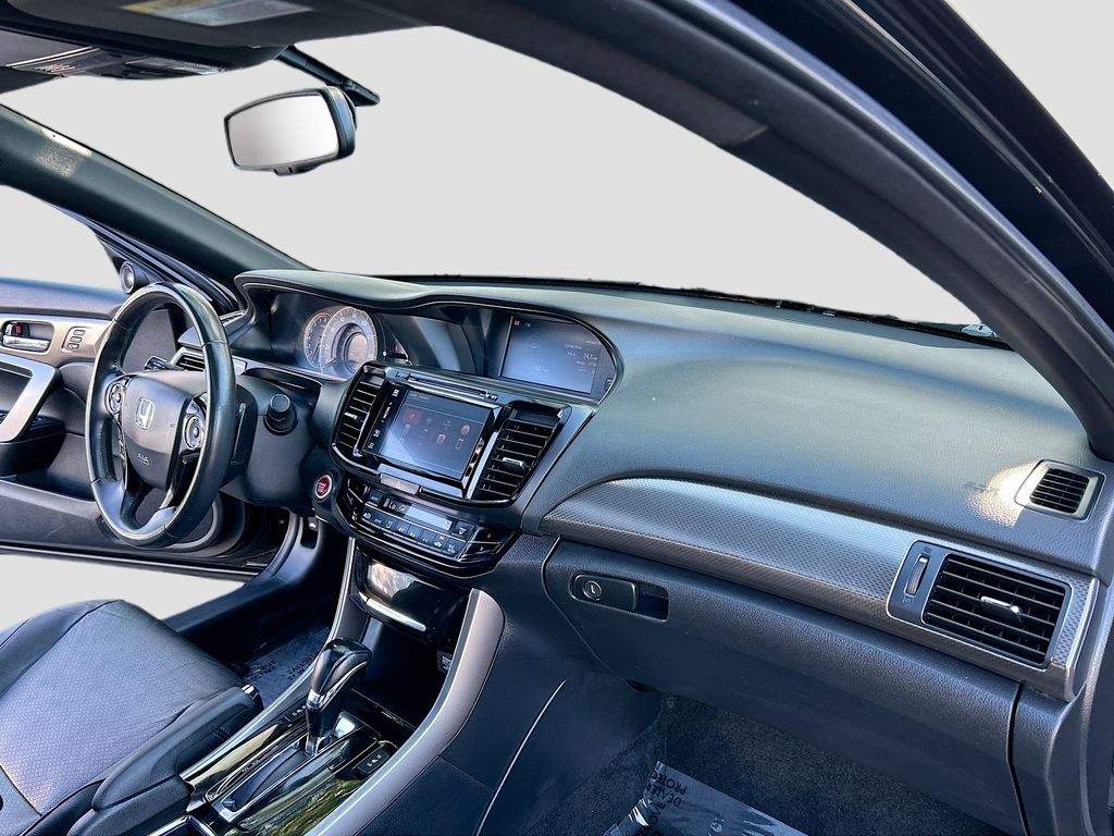 Thumbnail: 2016 Honda Accord - 29