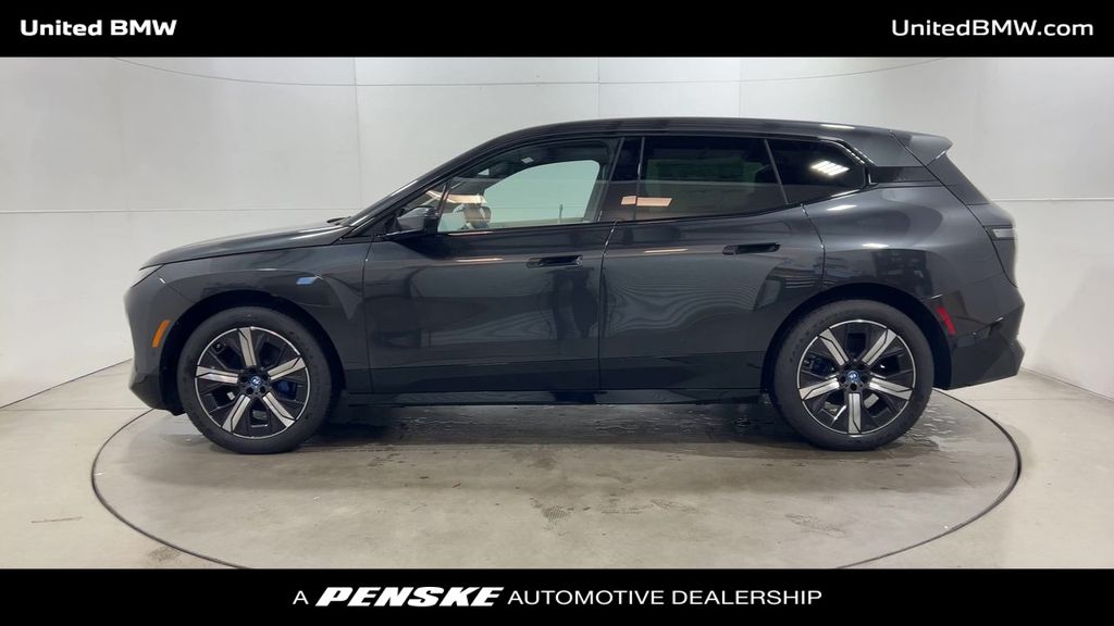 2025 BMW iX xDrive50 5