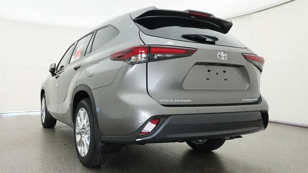 Thumbnail: 2026 Toyota Highlander - 26