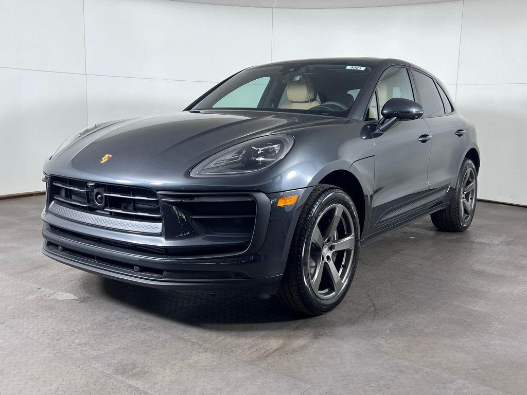 2026 Porsche Macan 