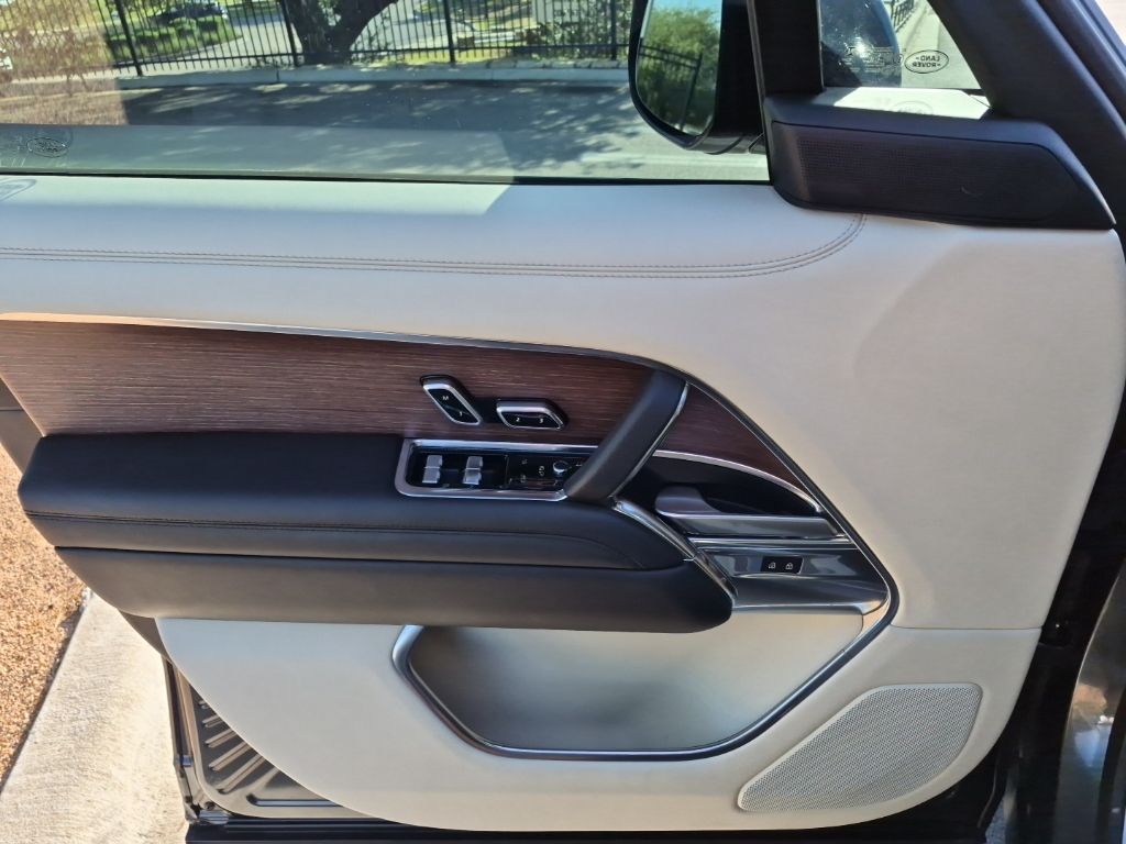 Used Car 2023 Land Rover Range Rover  Autobiography For Sale Under $110,000 In Austin, Texas