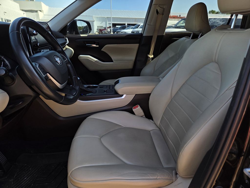 Used 2022 Toyota Highlander SUV