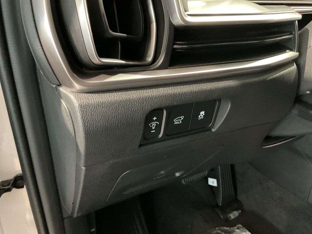 New 2026 White Kia EX image 10