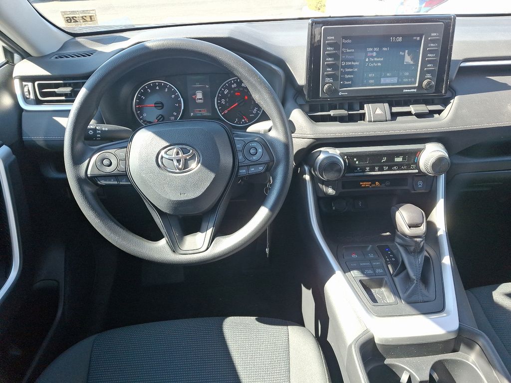 2021 Toyota RAV4 LE 11