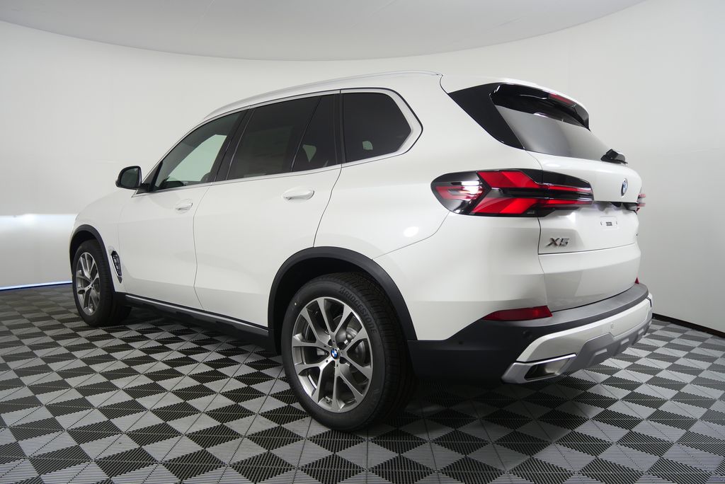 Thumbnail: 2026 BMW X5 - 5
