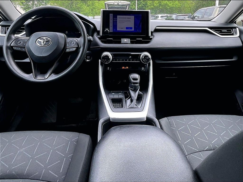 2024 Toyota RAV4 — photo 21