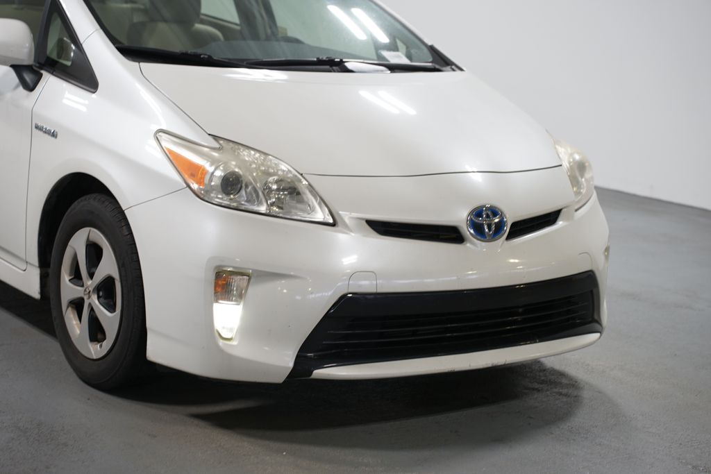 Thumbnail: 2015 Toyota Prius - 4