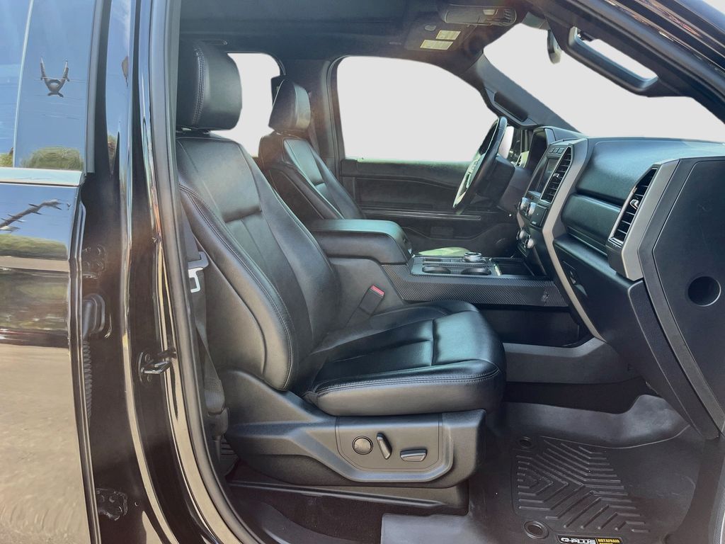 Used 2021 Black Ford XLT image 28