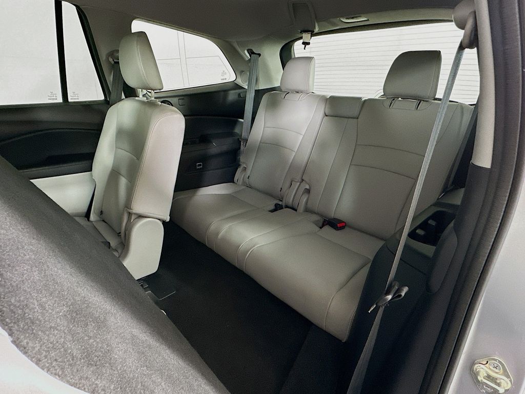 Thumbnail: 2018 Honda Pilot - 30