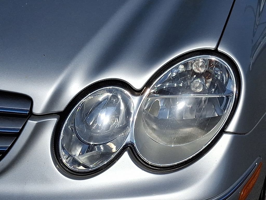 Thumbnail: 2004 Mercedes-Benz CLK - 9
