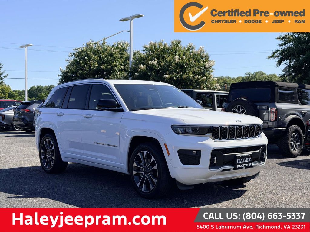 Bright White Clearcoat 2023 Jeep Grand Cherokee SUV / Crossover Four-Wheel Drive 8-Speed Automatic