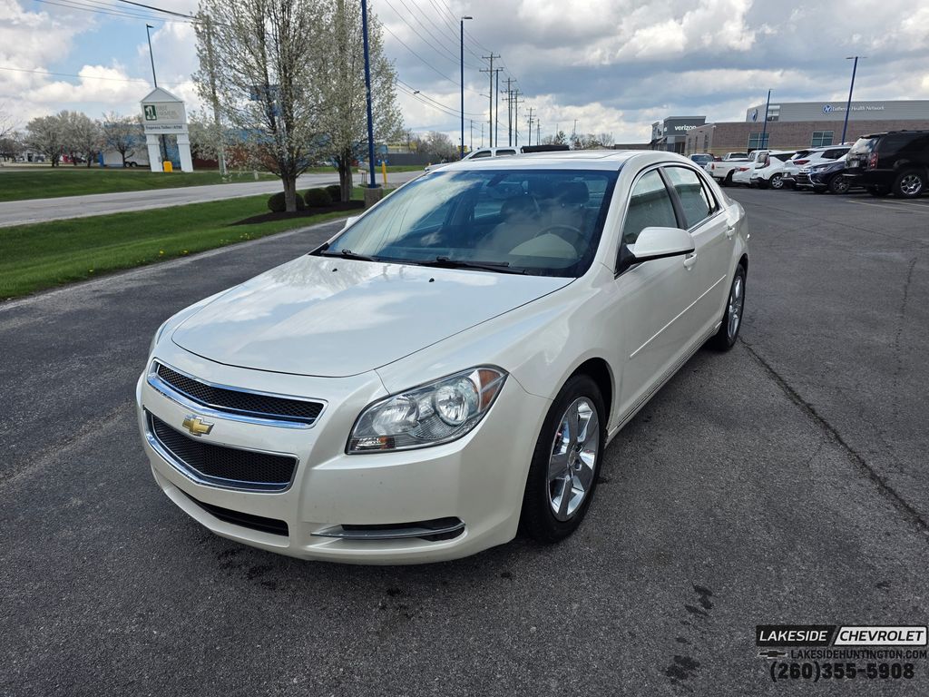 White Diamond Clearcoat 2010 Chevrolet Malibu 2LT FWD Sedan Front-Wheel Drive 6-Speed Automatic Overdrive