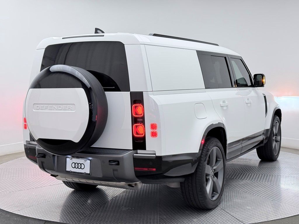 Thumbnail: 2024 Land Rover Defender - 12
