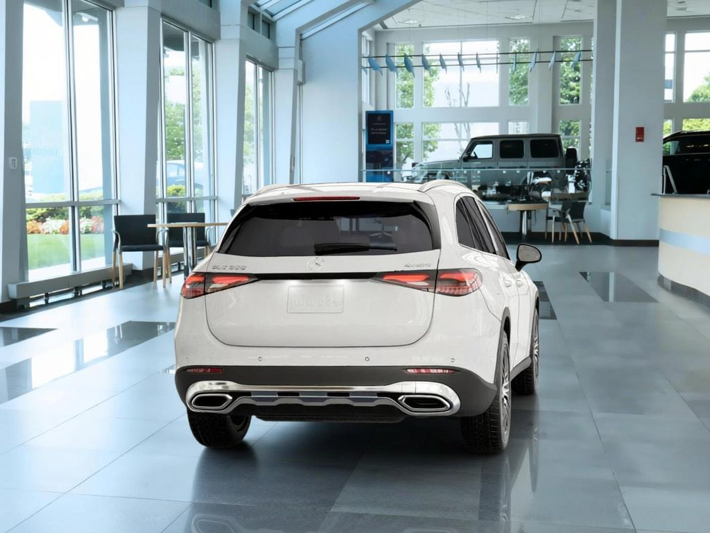 Thumbnail: 2026 Mercedes-Benz GLC - 23