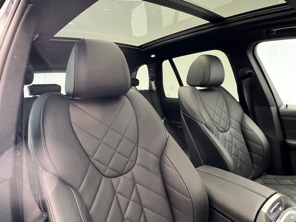 2023 BMW X5 xDrive40i 8