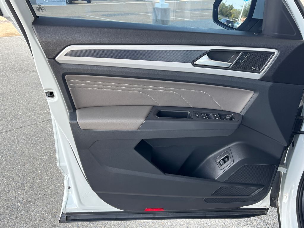 Thumbnail: 2021 Volkswagen Atlas - 30