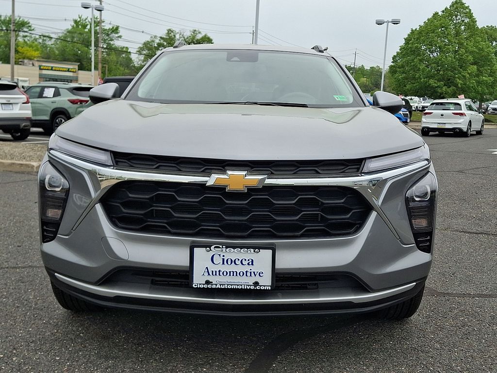 used 2025 Chevrolet Trax car, priced at $22,343