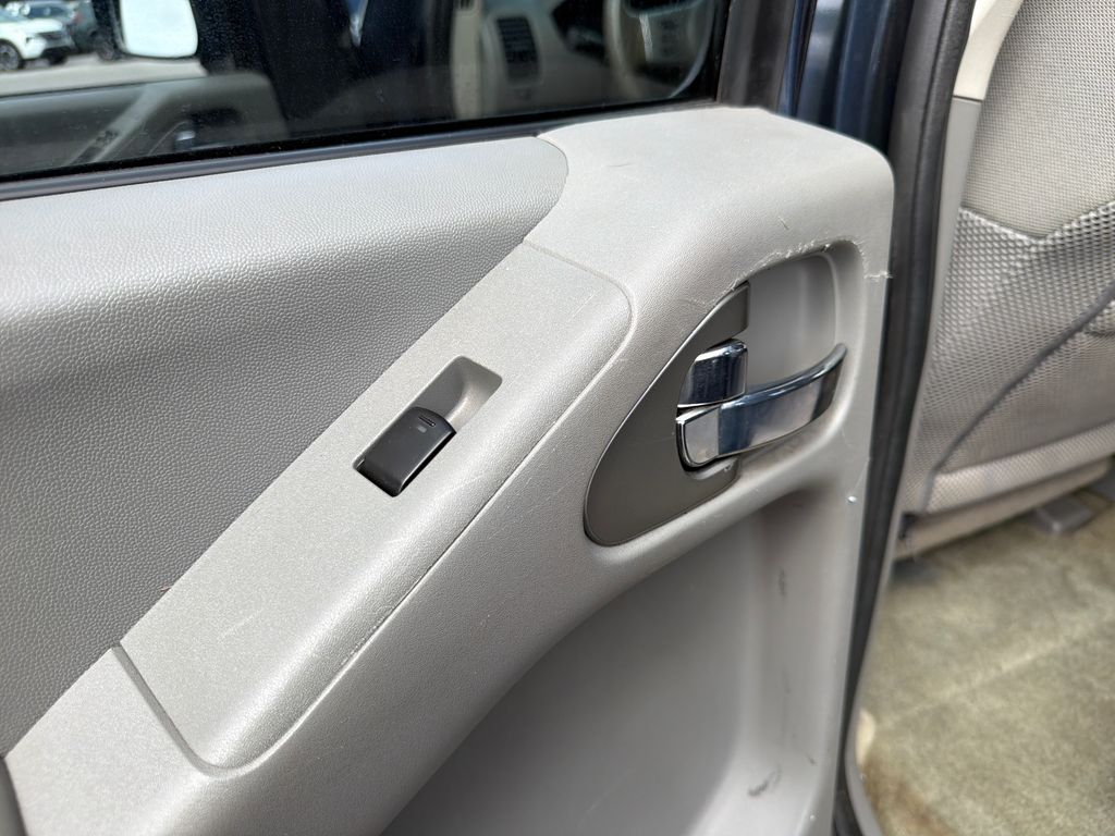 Used 2017 Nissan Frontier SV 4D Crew Cab