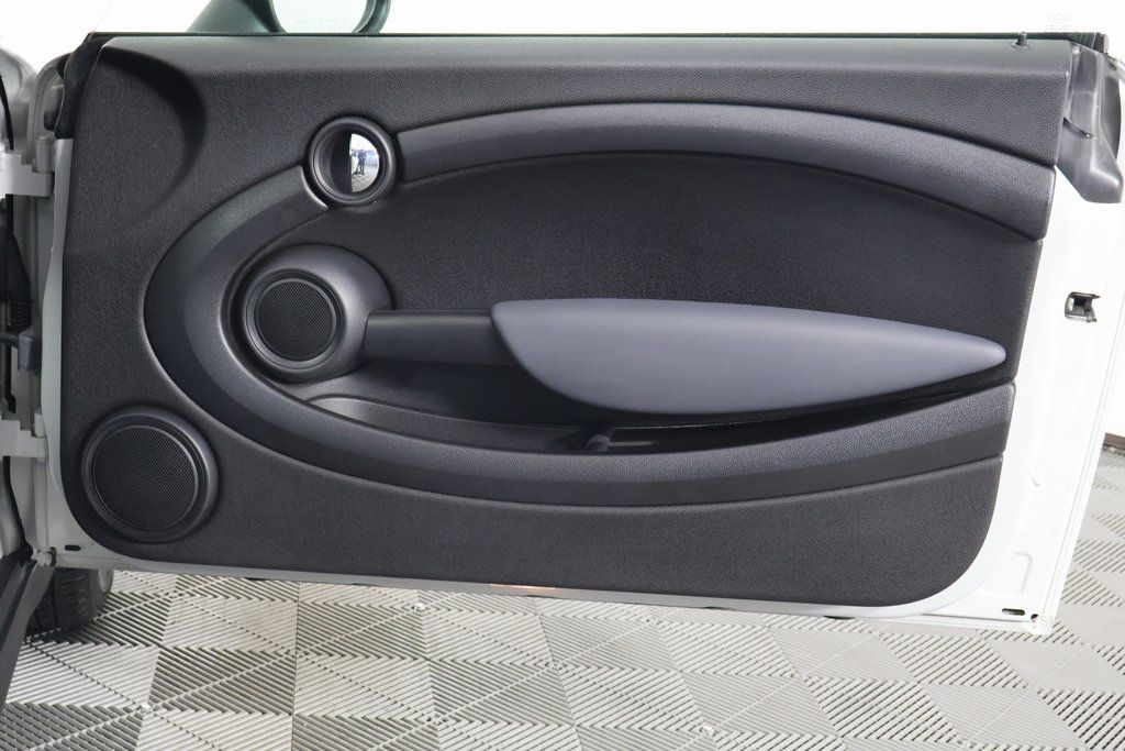 2012 MINI Cooper Base 13