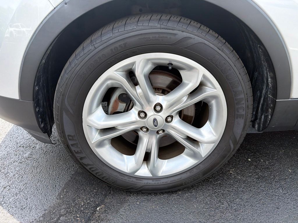 Thumbnail: 2013 Ford Explorer - 10