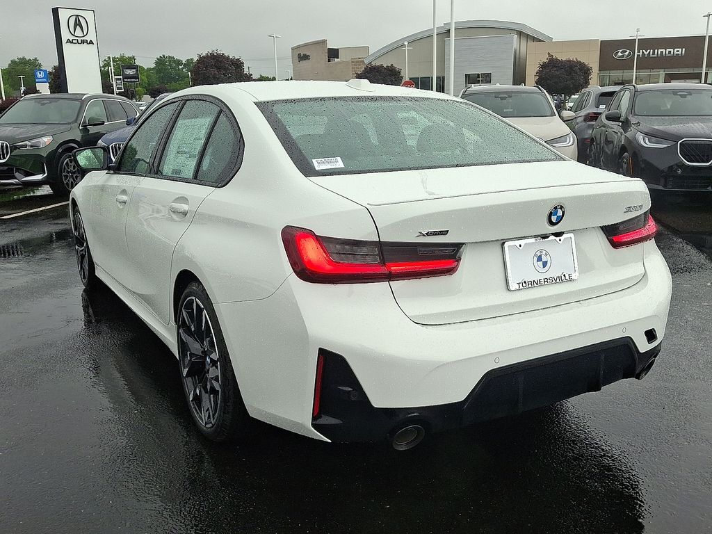 2025 BMW 3 Series 330i xDrive 3