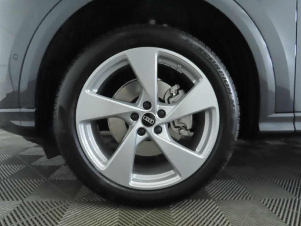 Thumbnail: 2025 Audi Q5 - 32