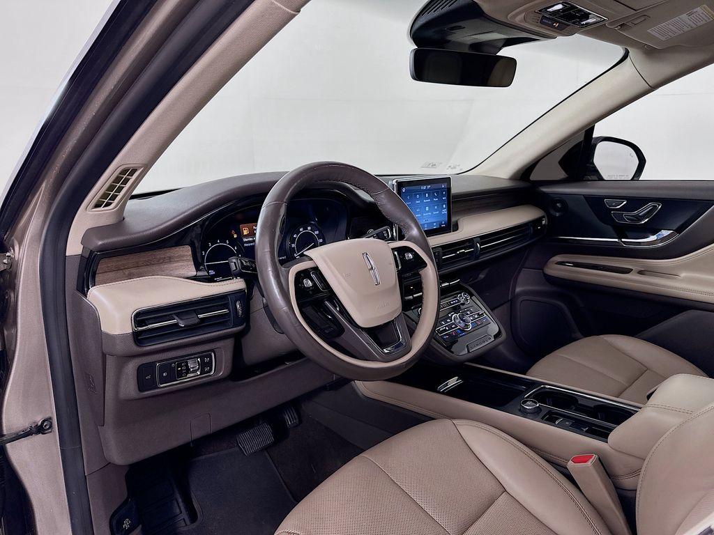 Thumbnail: 2020 Lincoln Corsair - 9