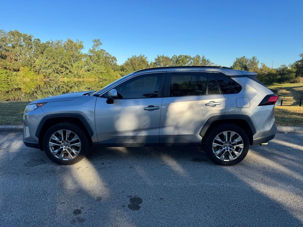 2021 Toyota RAV4 XLE Premium 2