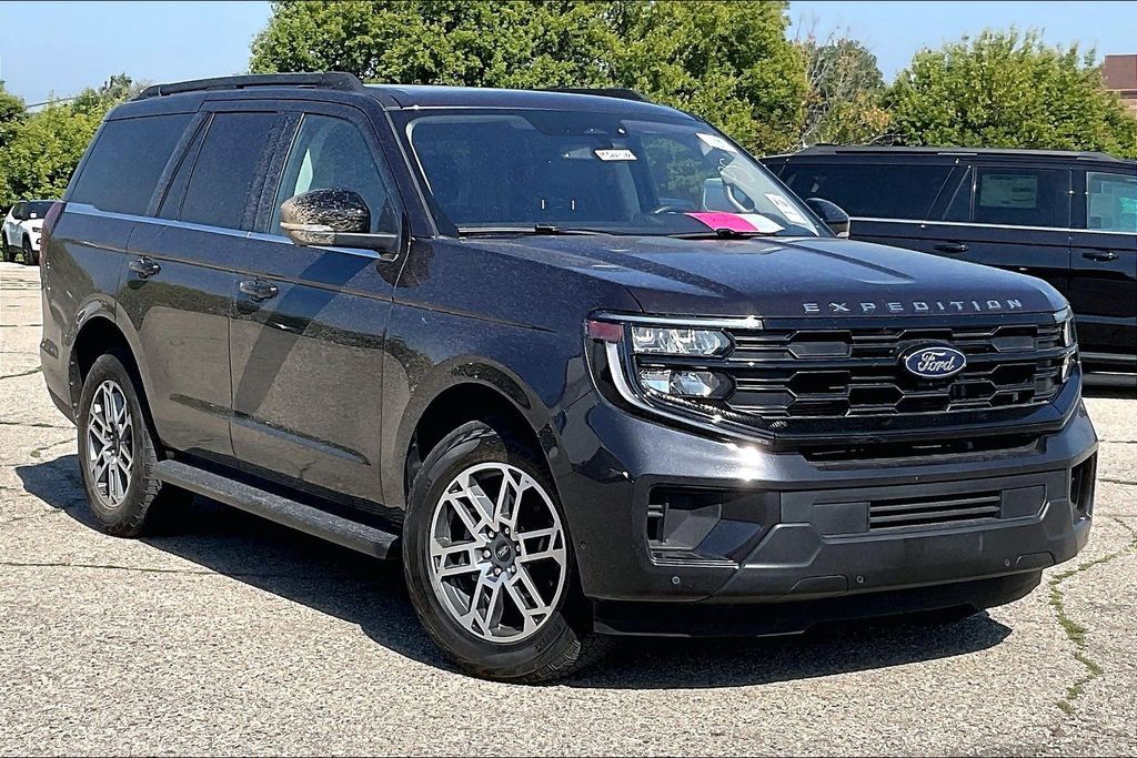 Gray Metallic 2025 Ford Expedition SUV / Crossover Four-Wheel Drive Automatic