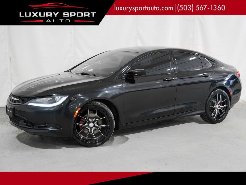 Black Clearcoat 2016 Chrysler 200 Sedan Front-Wheel Drive 9-Speed Automatic