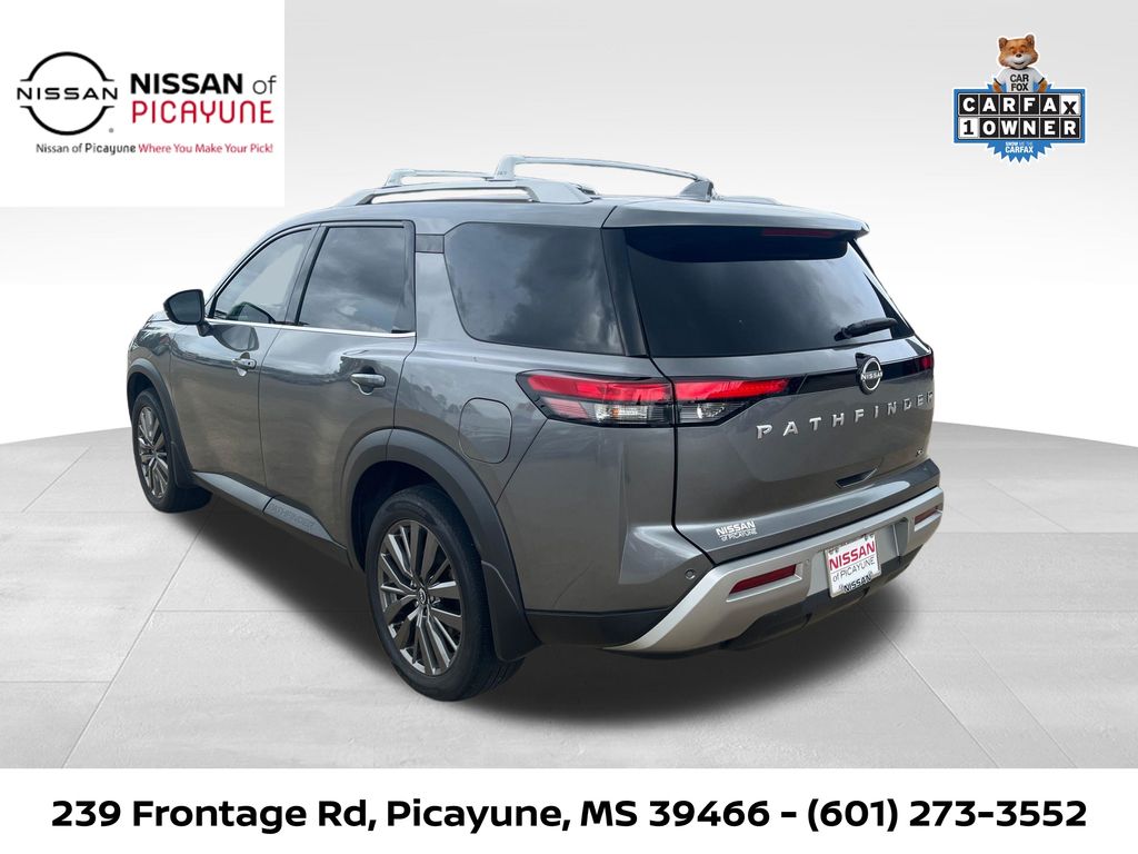 View vehicle photo 3