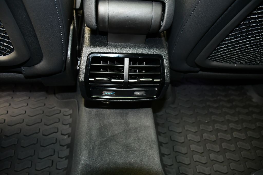Thumbnail: 2023 Audi Q3 - 32