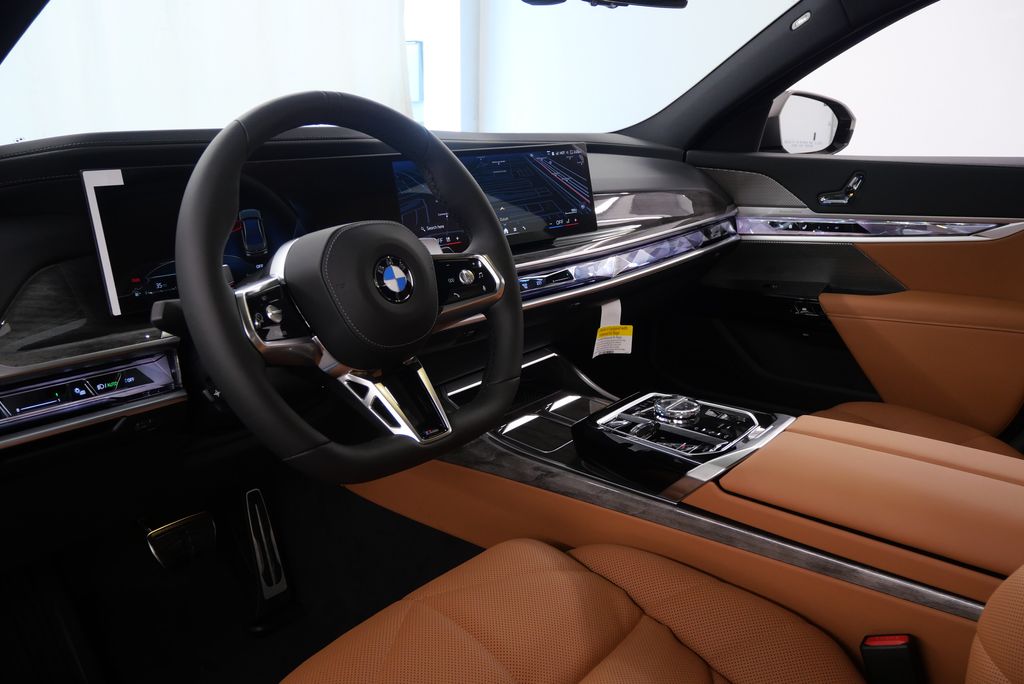 2025 BMW 7 Series 740i 13