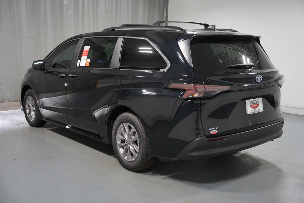 Thumbnail: 2025 Toyota Sienna - 6