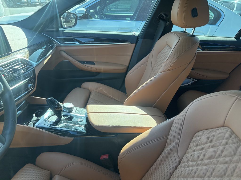 Thumbnail: 2023 BMW 5 Series - 2