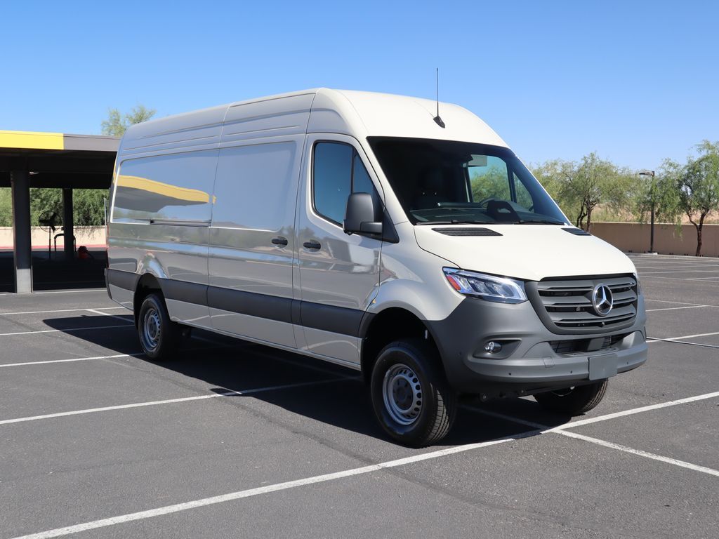 Thumbnail: 2025 Mercedes-Benz Sprinter - 3