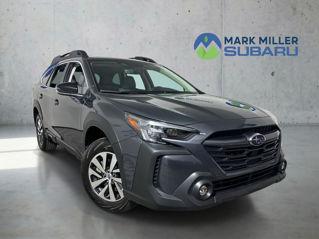 2025 Subaru Outback Premium's photo