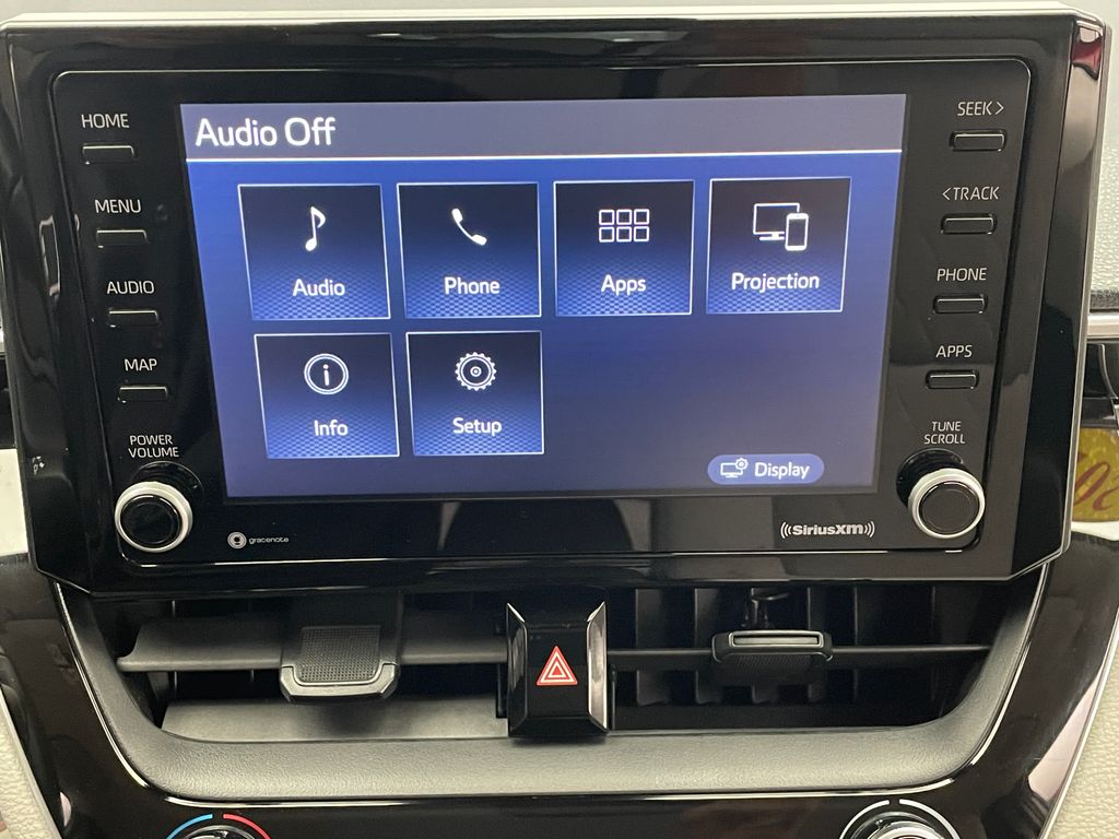 2022 Toyota Corolla Cross LE 24