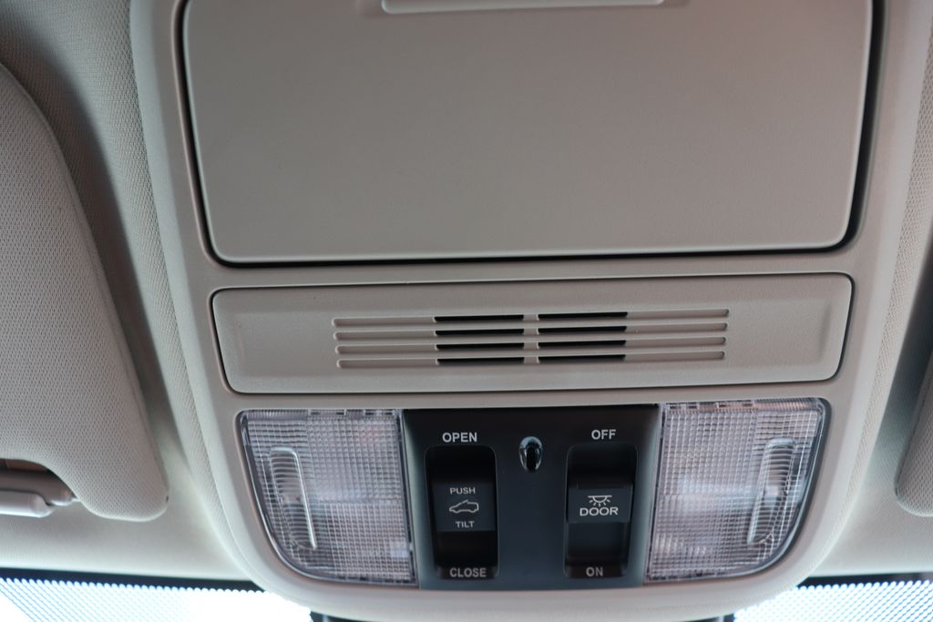 Thumbnail: 2026 Honda Odyssey - 26