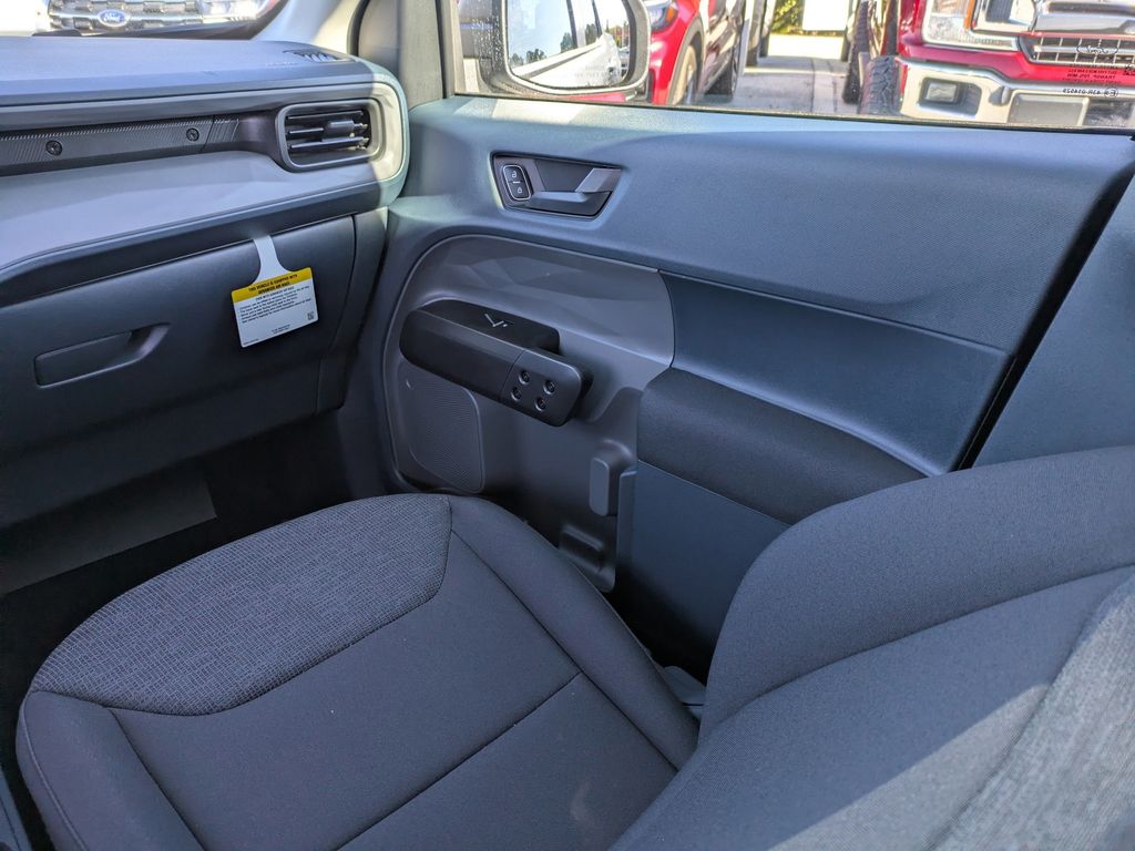 2025 Ford Maverick XL