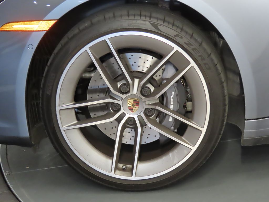 Thumbnail: 2025 Porsche 911 - 19
