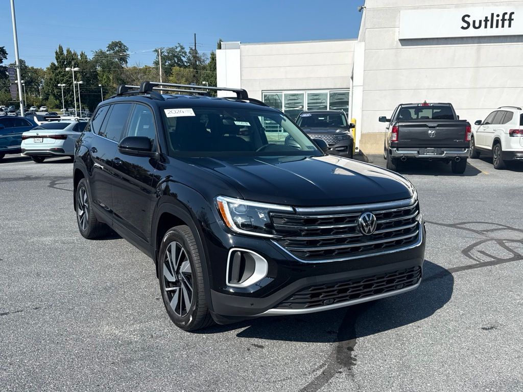 2024 Volkswagen Atlas 2.0T SE w/Technology Black at South Hills CDJR