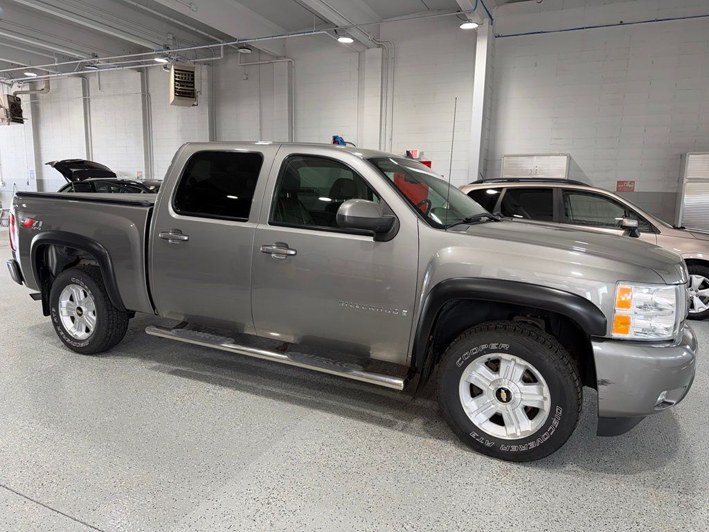 2007 Chevrolet Silverado 1500 LTZ Crew Cab 4WD