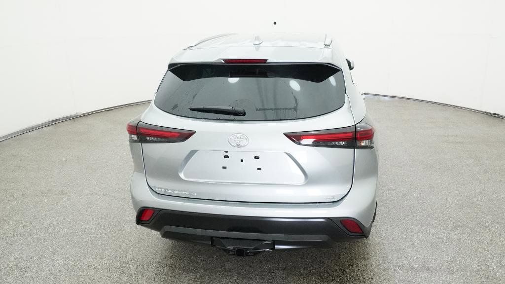 Thumbnail: 2025 Toyota Highlander - 9