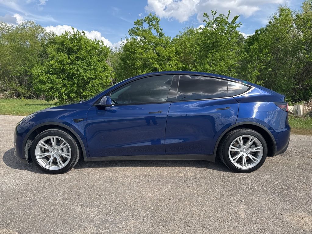 Used Car 2022 Tesla Model Y  Long Range For Sale Under $35,000 In Taylor, Texas