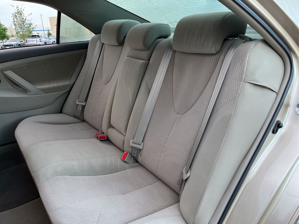 2011 Toyota Camry LE 25